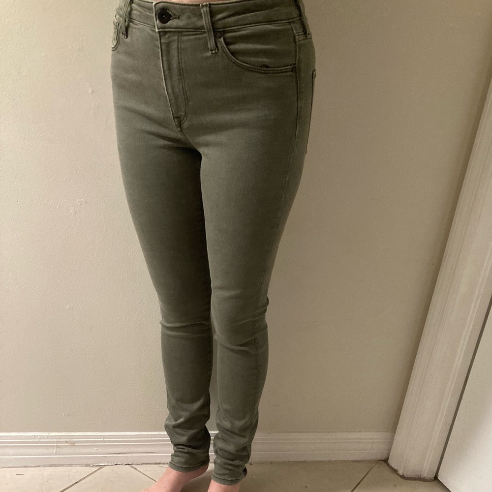 &Denim Olive Green Jeans size 30/32‎